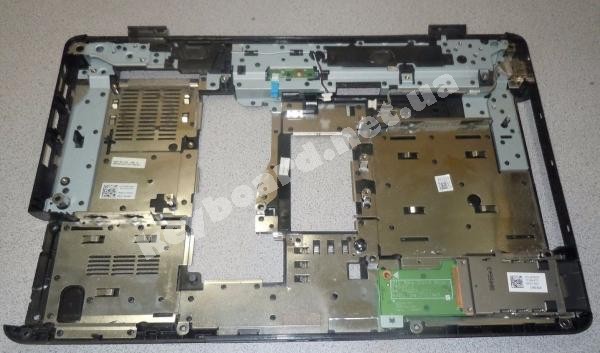 Нижня частина Dell Inspiron 1545